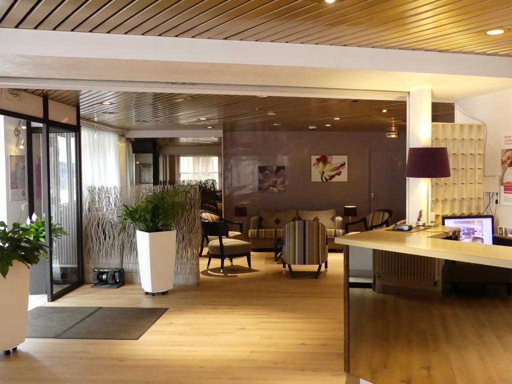 Hotel De L'Orme, Akena Évreux Exteriör bild